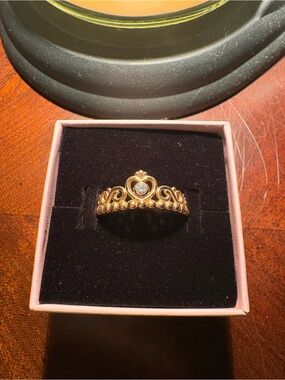 My Princess Tiara Ring in Pandora Rose™™ with CZ| Rose gold plated